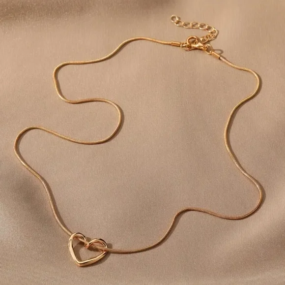 Gold Hollow Heart Pendant Necklace - Picture 3 of 5